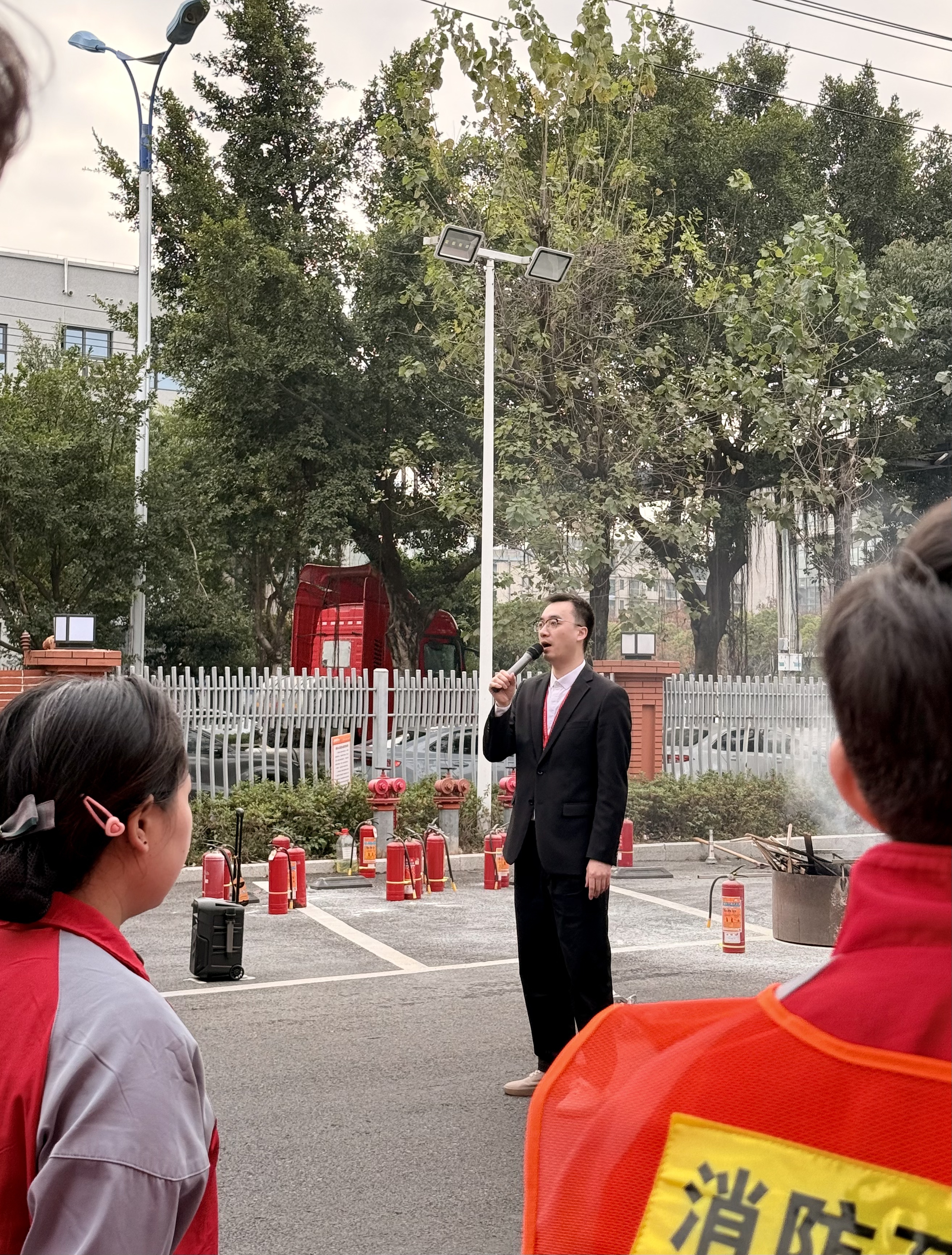 c0cb13e1a175c599b60ee389774c9733.jpg c0cb13e1a175c599b60ee389774c9733.jpg